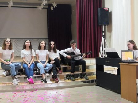 «English Song Contest»