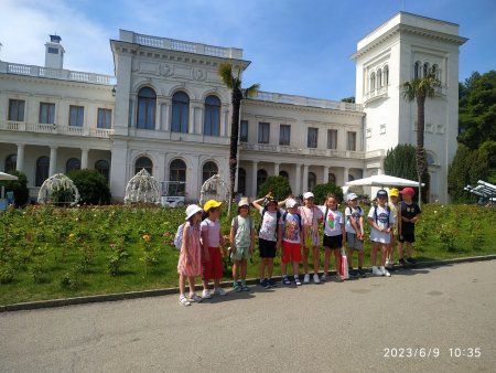 Экскурсия в Ливадийский дворец-музей